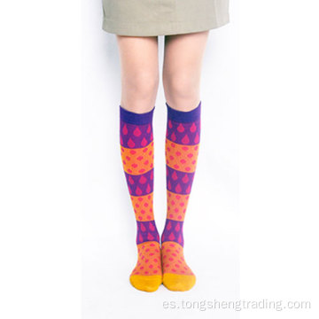 Rodilla alta color colorido gota forma de calcetines de la niña